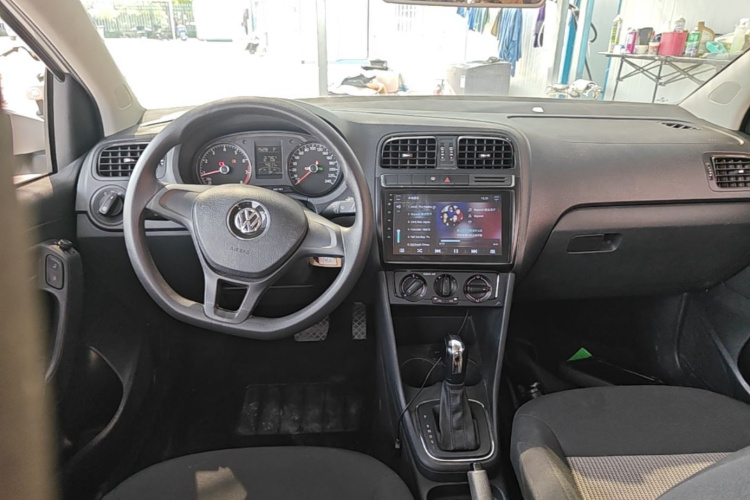 Volkswagen Polo 2017 #10 Volkswagen Polo 2017 car image #10