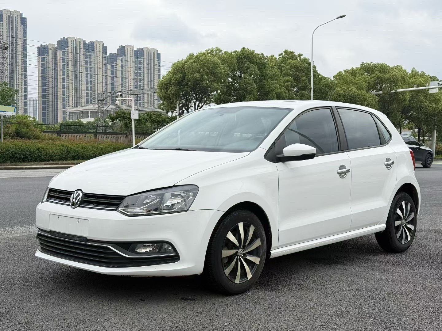 Volkswagen Polo 2019 Volkswagen Polo 2019 car image
