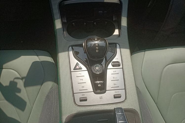 BYD Han 2022 car image #14