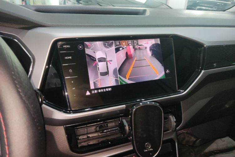 Volkswagen T-Cross 2021 car image #17