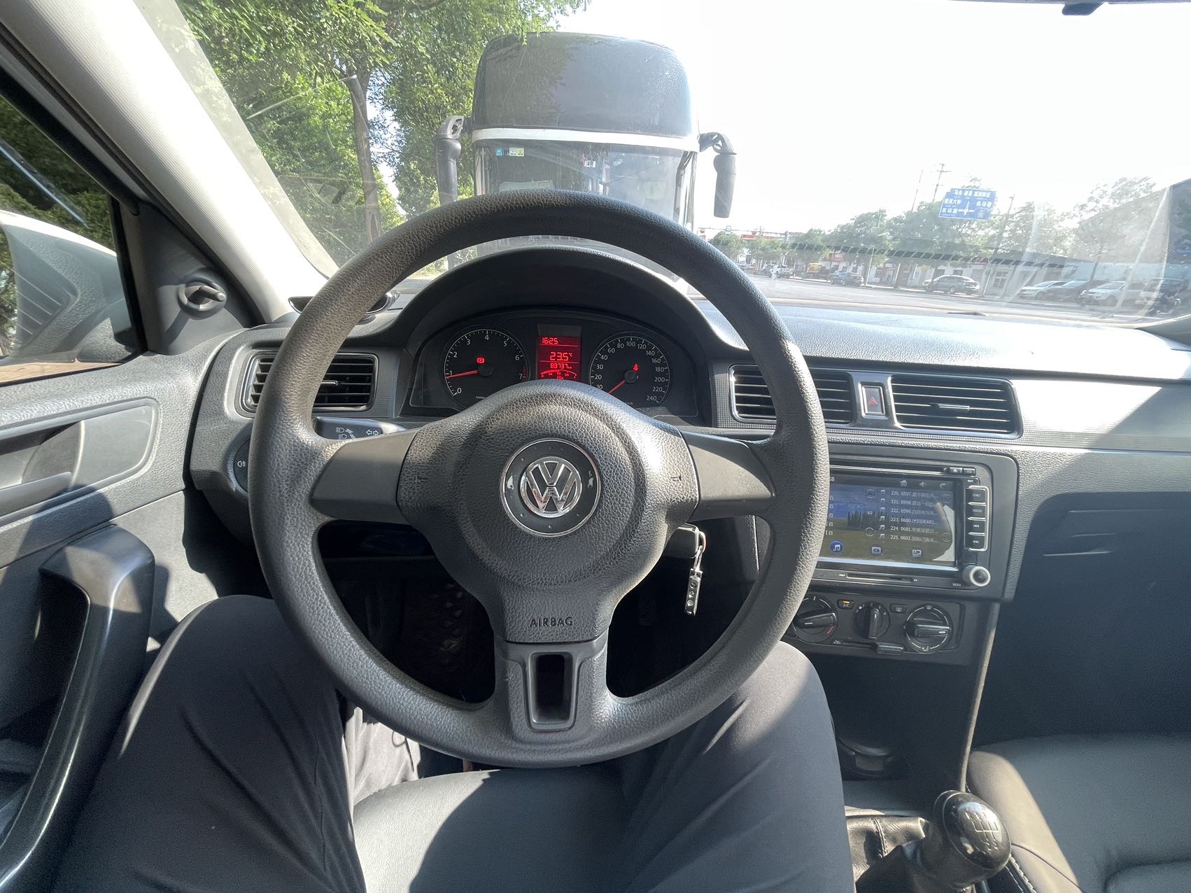 Volkswagen Santana 2015 car image #7
