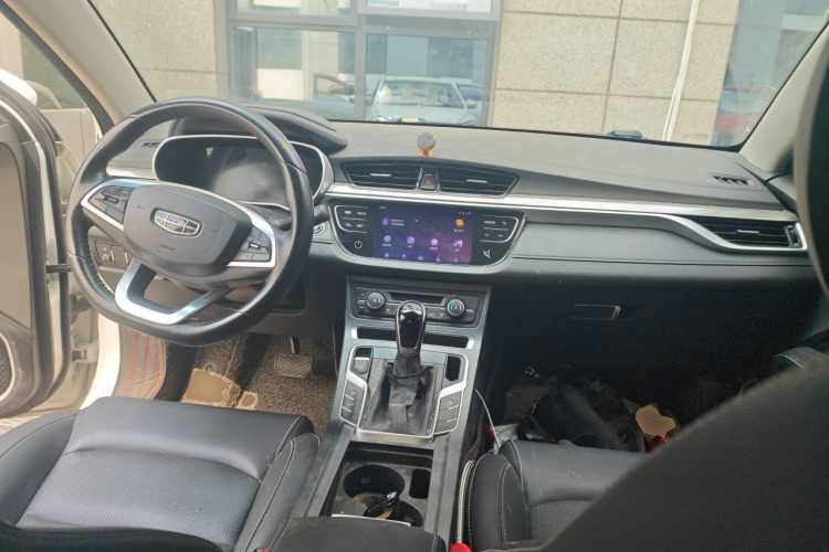 GEELY Emgrand 2020 #7 GEELY Emgrand 2020 car image #7