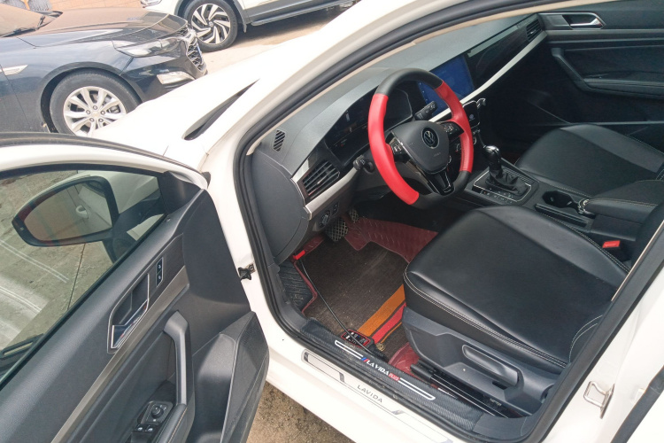 Volkswagen Lavida 2022 car image #12