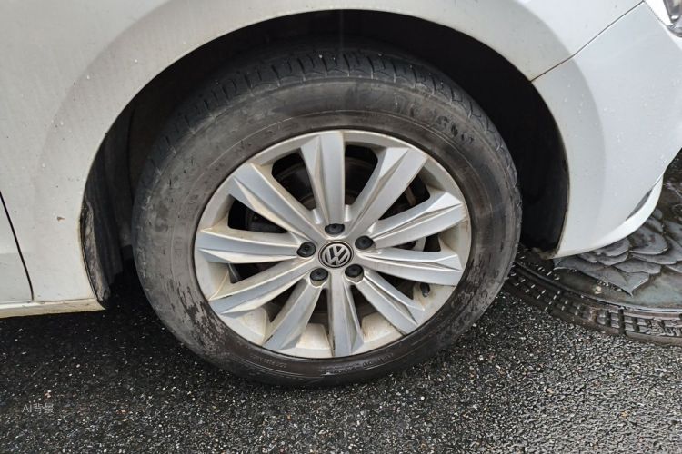 Volkswagen Bora 2023 car image #9