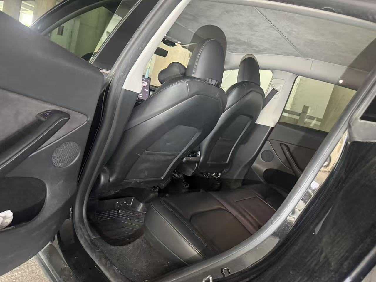 Tesla Model Y 2024 car image #2
