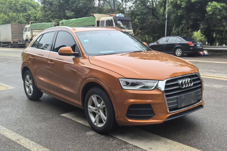 Audi Q3 2017 car image #7