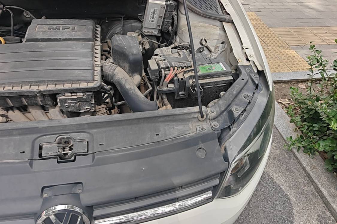 Volkswagen Polo 2017 car image #12