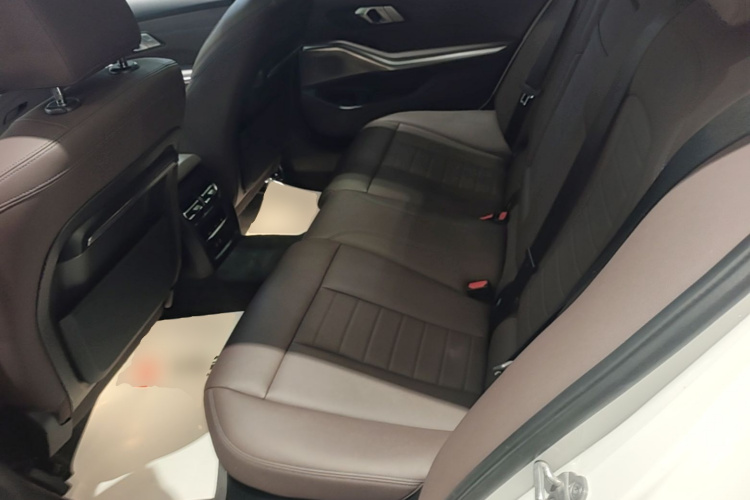 BMW 3 Series 2021 #13 BMW 3 Series 2021 immagine di auto #13