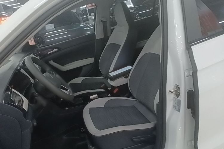 Volkswagen Tharu 2025 car image #19