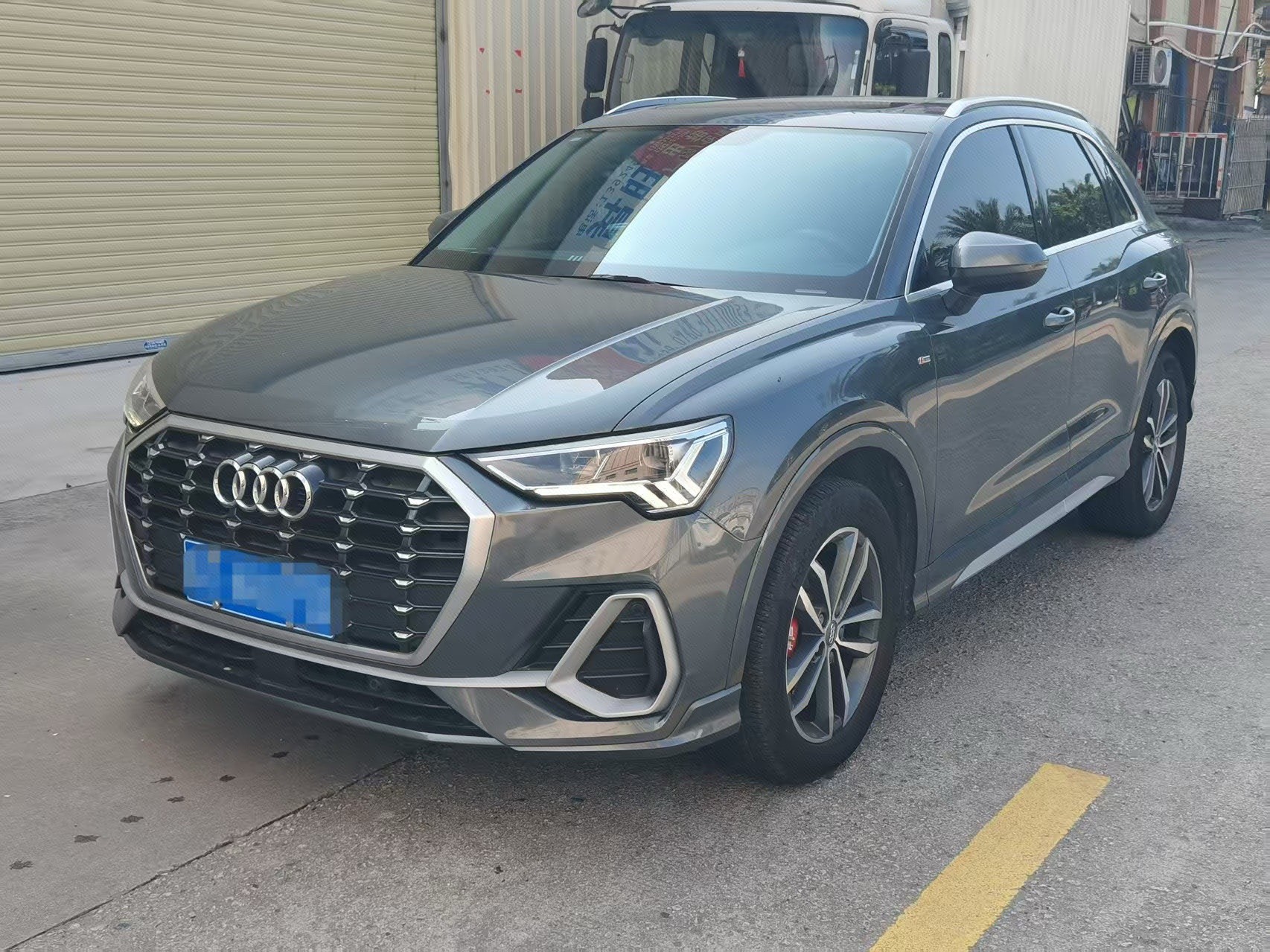 Audi Q3 2021 car image 