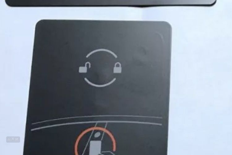 Tesla Model Y 2023 immagine di auto #10