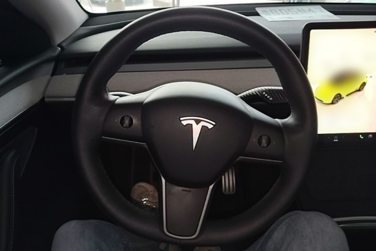 Tesla Model Y 2024 #11 Tesla Model Y 2024 car image #11
