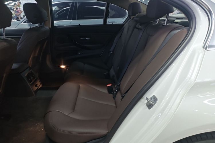 BMW 3 Series 2019 #17 BMW 3 Series 2019 car image #17