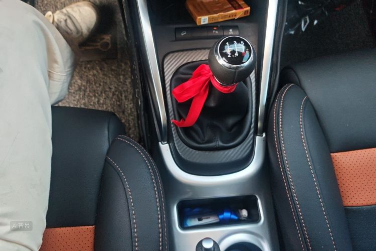 BYD Yuan 2017 #16 BYD Yuan 2017 car image #16