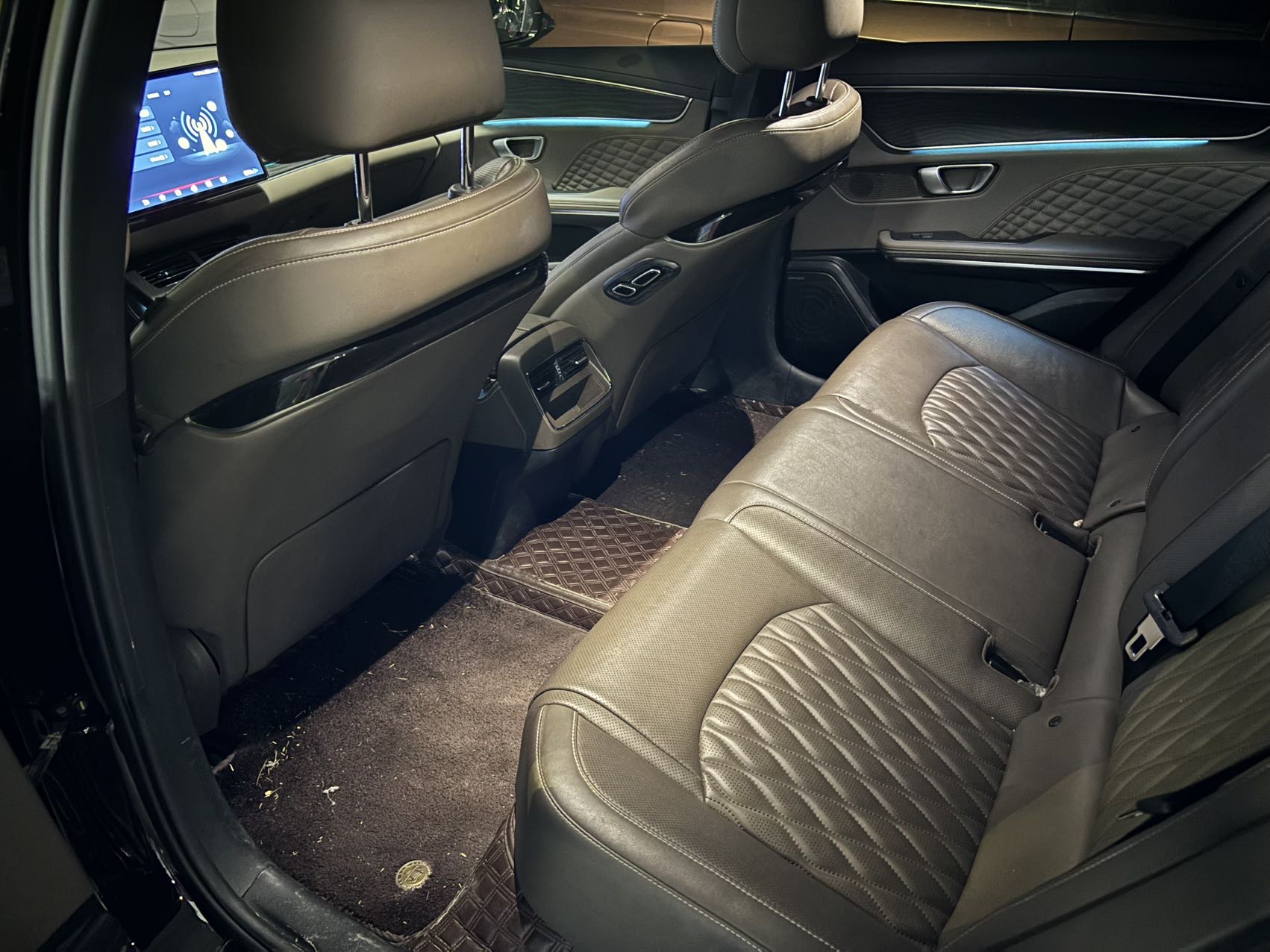 BYD Han 2023 car image #4