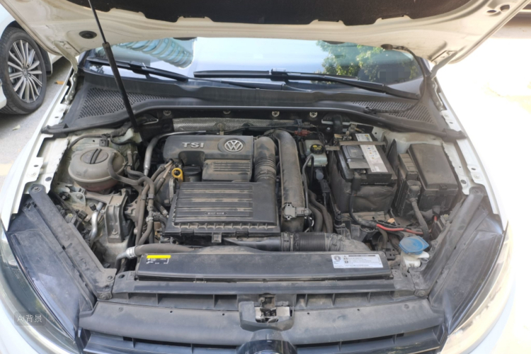 Volkswagen Golf 2019 car image #22