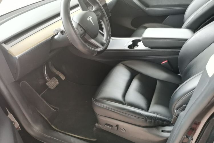 Tesla Model Y 2023 #15 Tesla Model Y 2023 car image #15