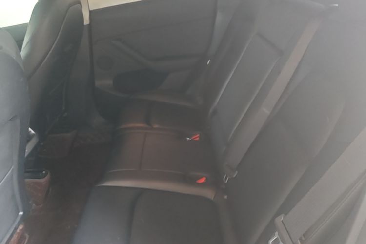 Tesla Model Y 2023 #17 Tesla Model Y 2023 immagine di auto #17