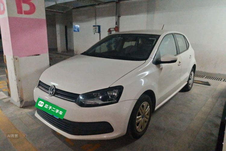 Volkswagen Polo 2015 car image #2