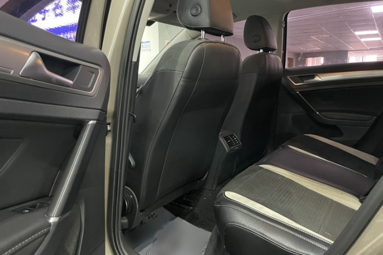 Volkswagen Golf 2018 #15 Volkswagen Golf 2018 car image #15