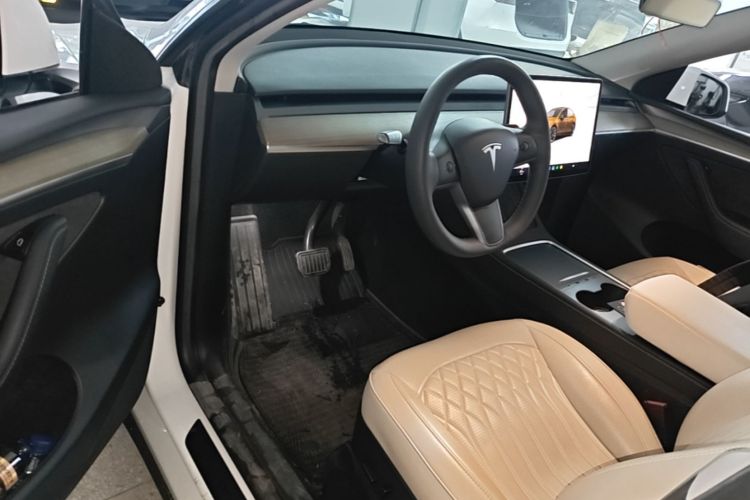 Tesla Model Y 2023 #18 Tesla Model Y 2023 car image #18
