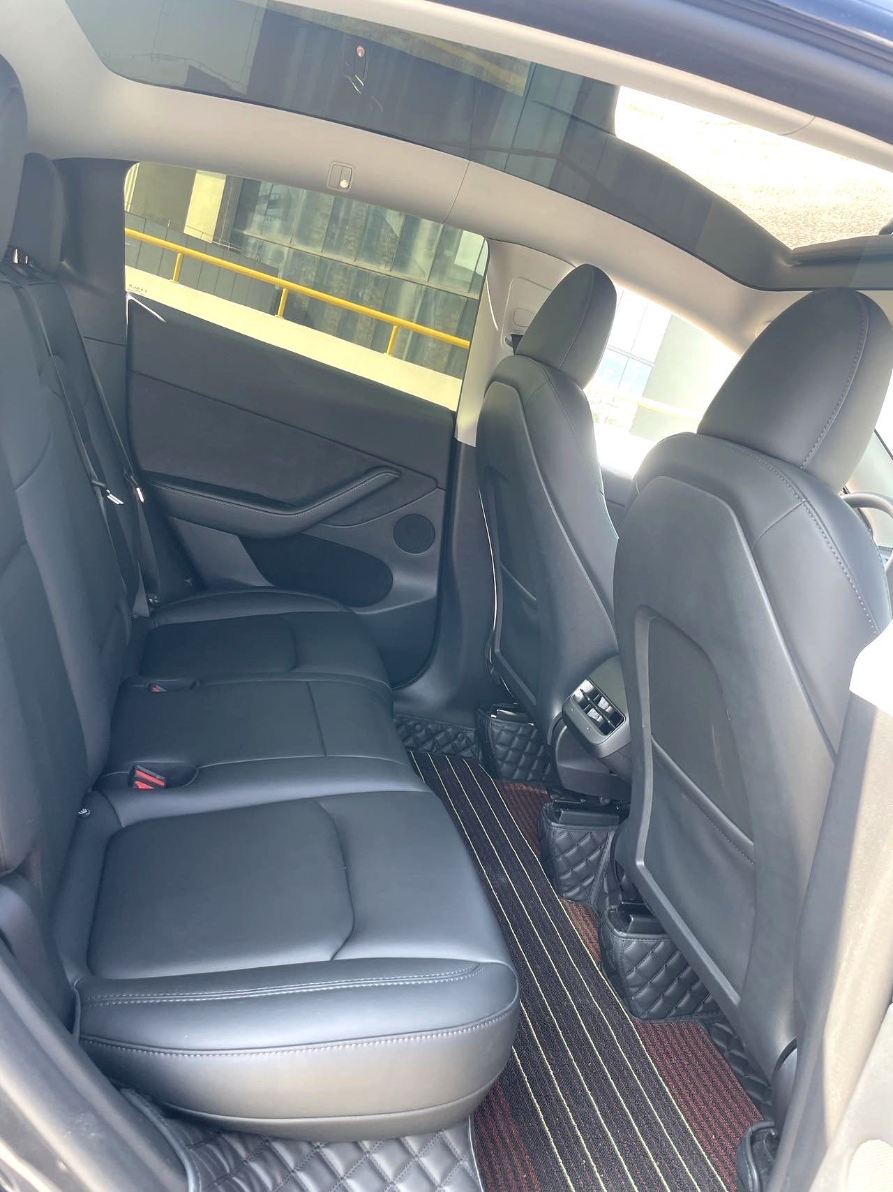Tesla Model Y 2025 car image #9