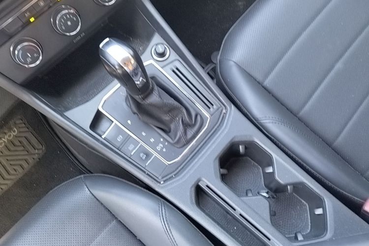 Volkswagen Lavida 2018 car image #14