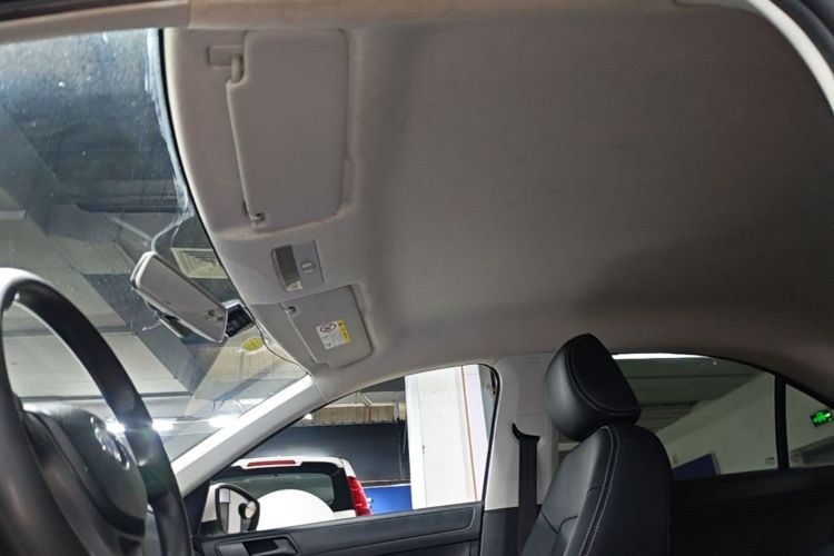 Volkswagen Santana 2018 car image #18