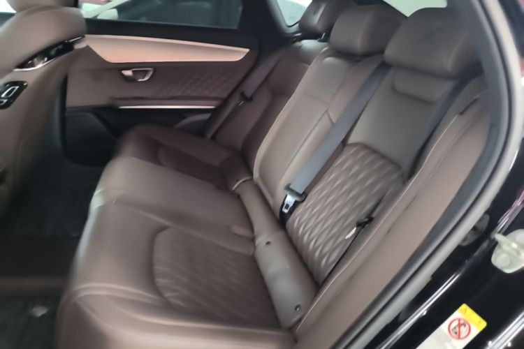 BYD Han 2022 car image #17