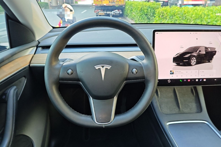 Tesla Model Y 2022 #11 Tesla Model Y 2022 car image #11