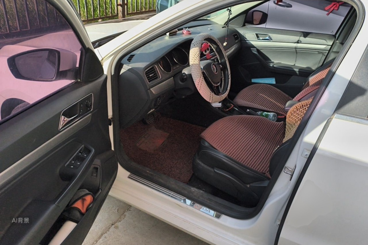 Volkswagen Lavida 2018 car image #18