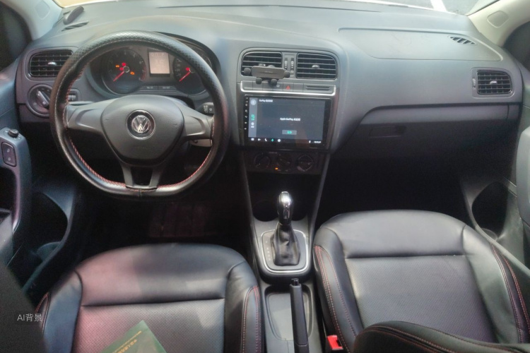 Volkswagen Polo 2017 car image #11