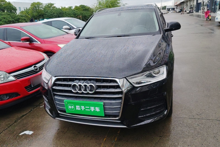 Audi Q3 2017 car image #3