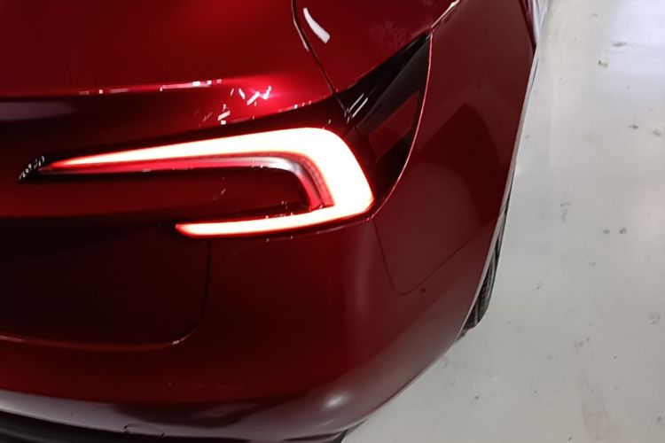 Tesla Model 3 2024 car image #8