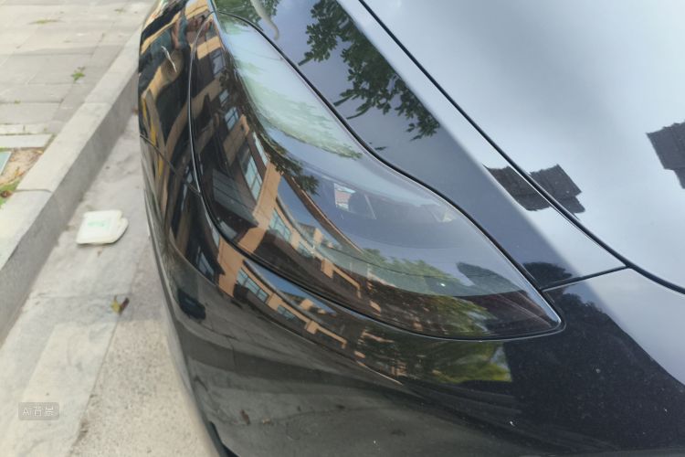Tesla Model Y 2021 #8 Tesla Model Y 2021 car image #8
