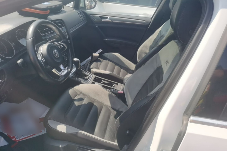Volkswagen Golf 2015 car image #19