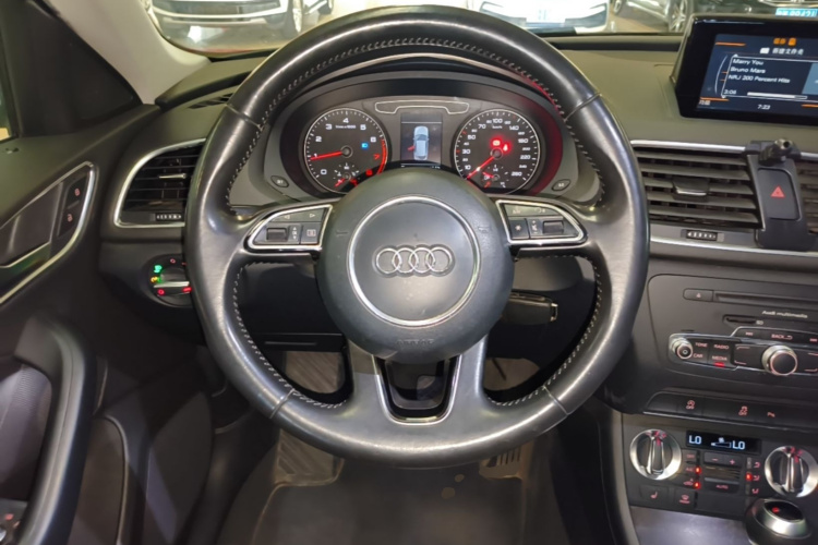 Audi Q3 2015 #15 Audi Q3 2015 car image #15
