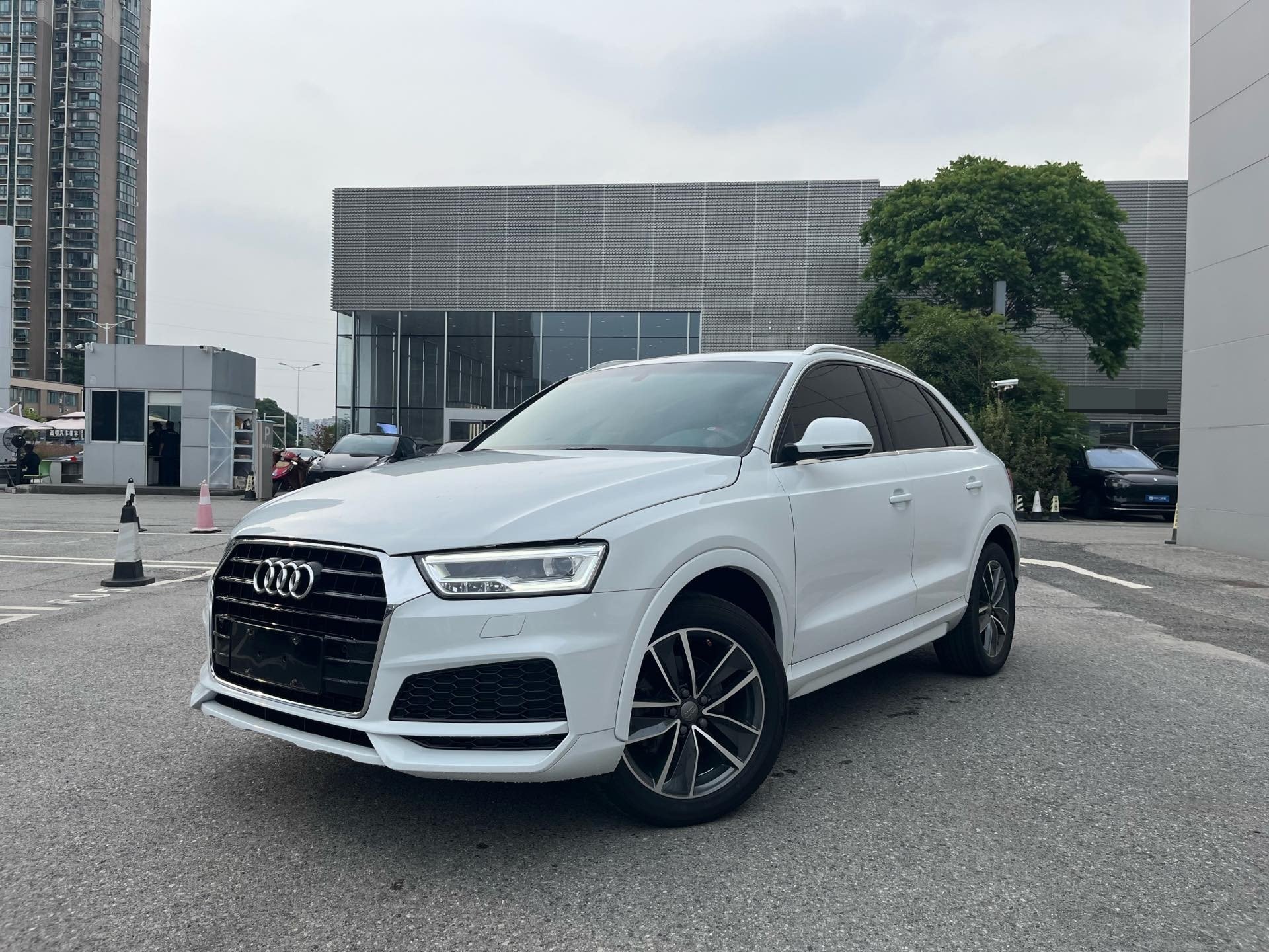 2018 2018 car image