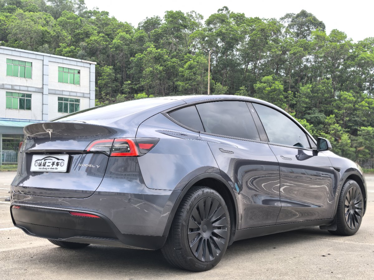 Tesla Model Y 2022 #10 Tesla Model Y 2022 car image #10