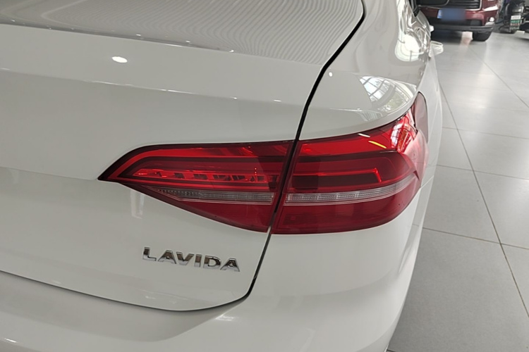 Volkswagen Lavida 2020 car image #8