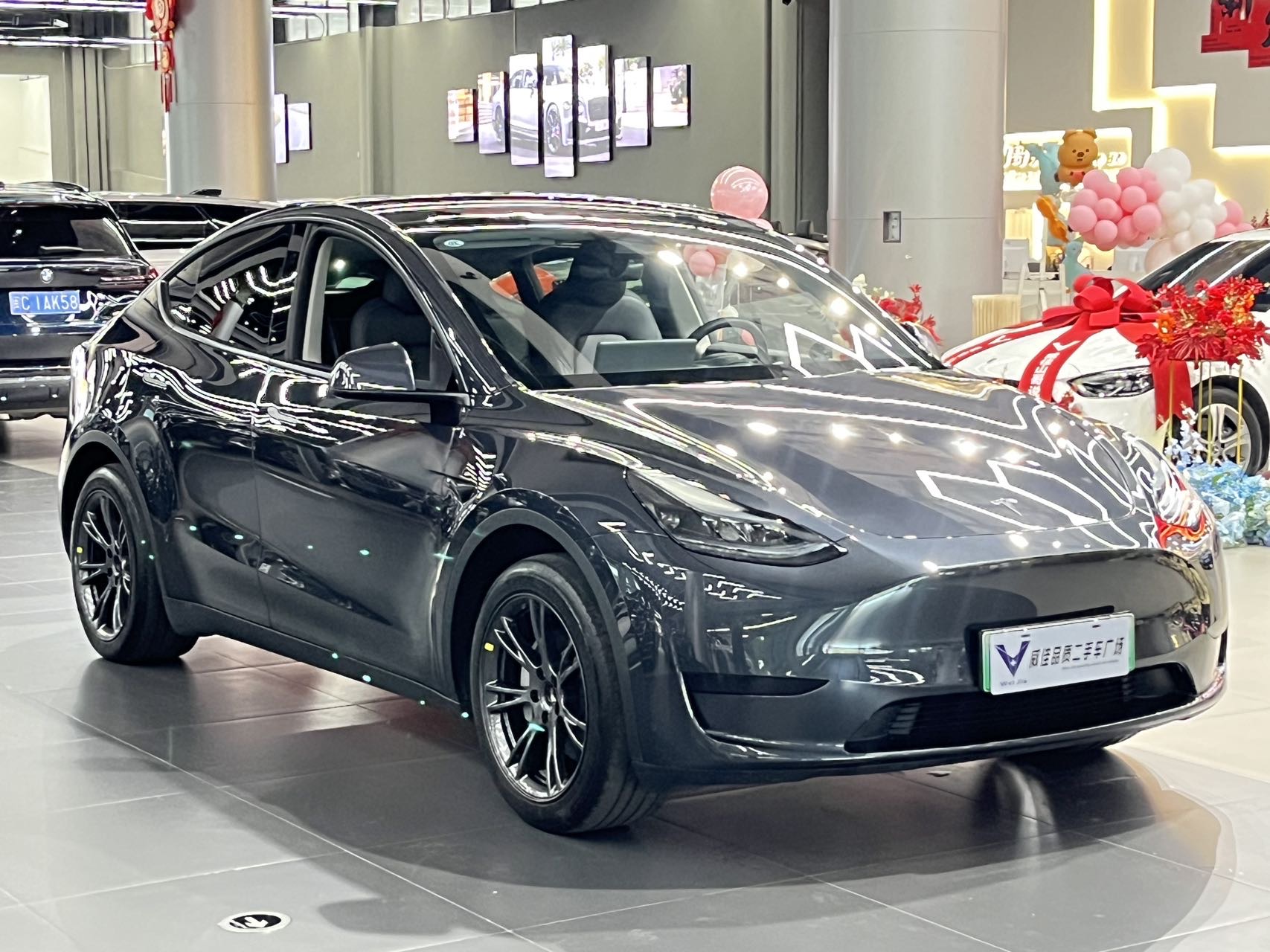Tesla Model Y 2024 car image #3
