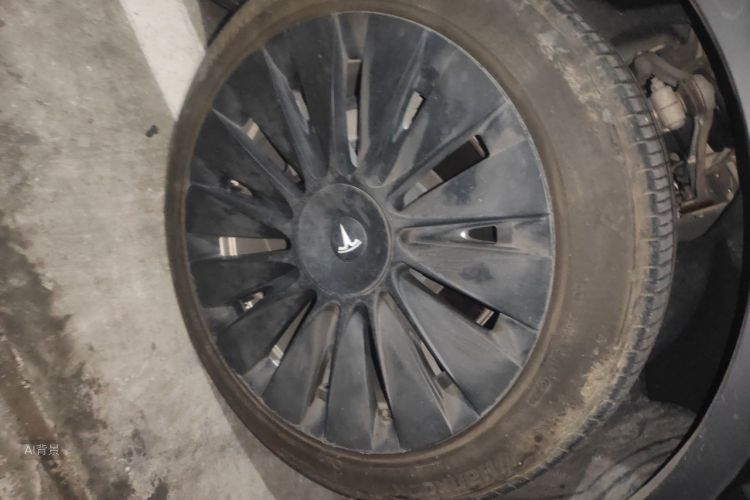 Tesla Model Y 2022 car image #9