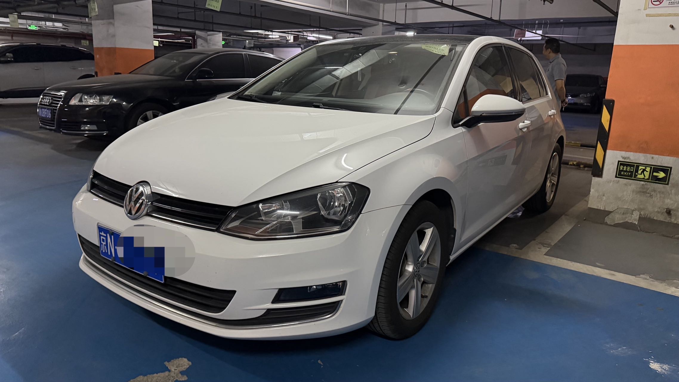 Volkswagen Golf 2014 Volkswagen Golf 2014 car image