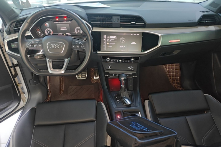Audi Q3 2024 #10 Audi Q3 2024 car image #10
