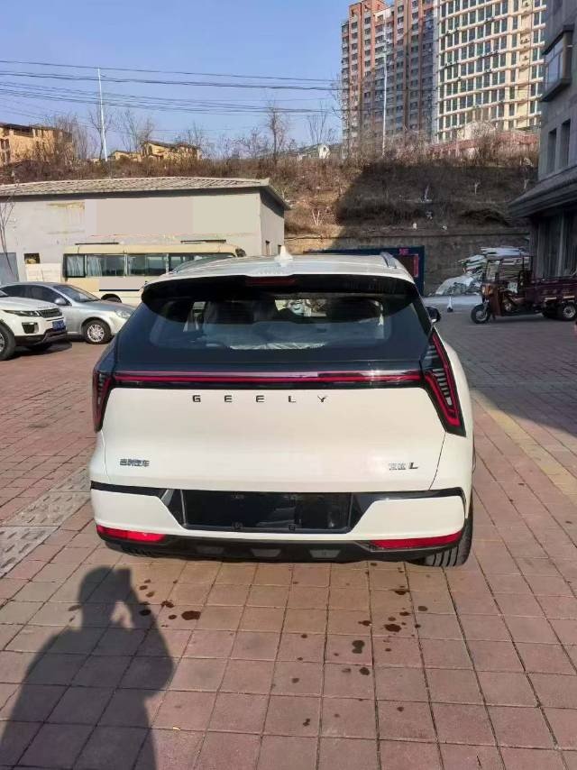 GEELY Boyue L 2026 imagen de coche #8