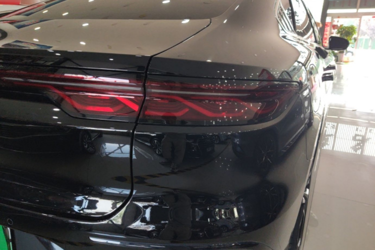 BYD Han 2024 car image #8