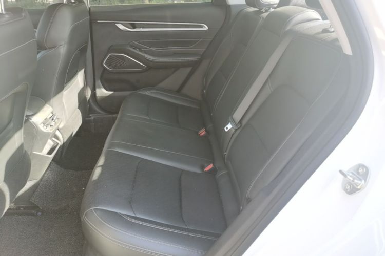 GEELY Emgrand 2022 car image #17
