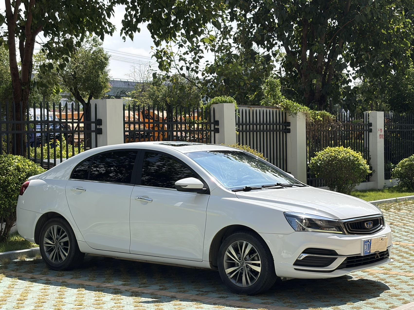 GEELY Emgrand 2018 #3 GEELY Emgrand 2018 imagen de coche #3