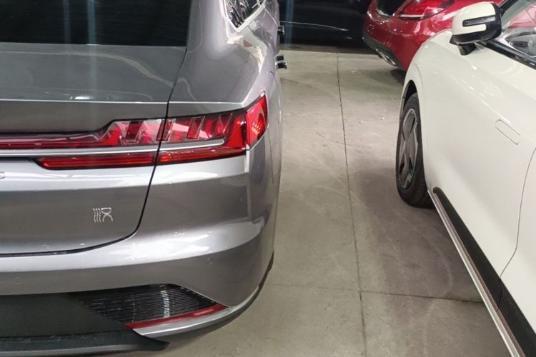 BYD Han 2022 car image #8
