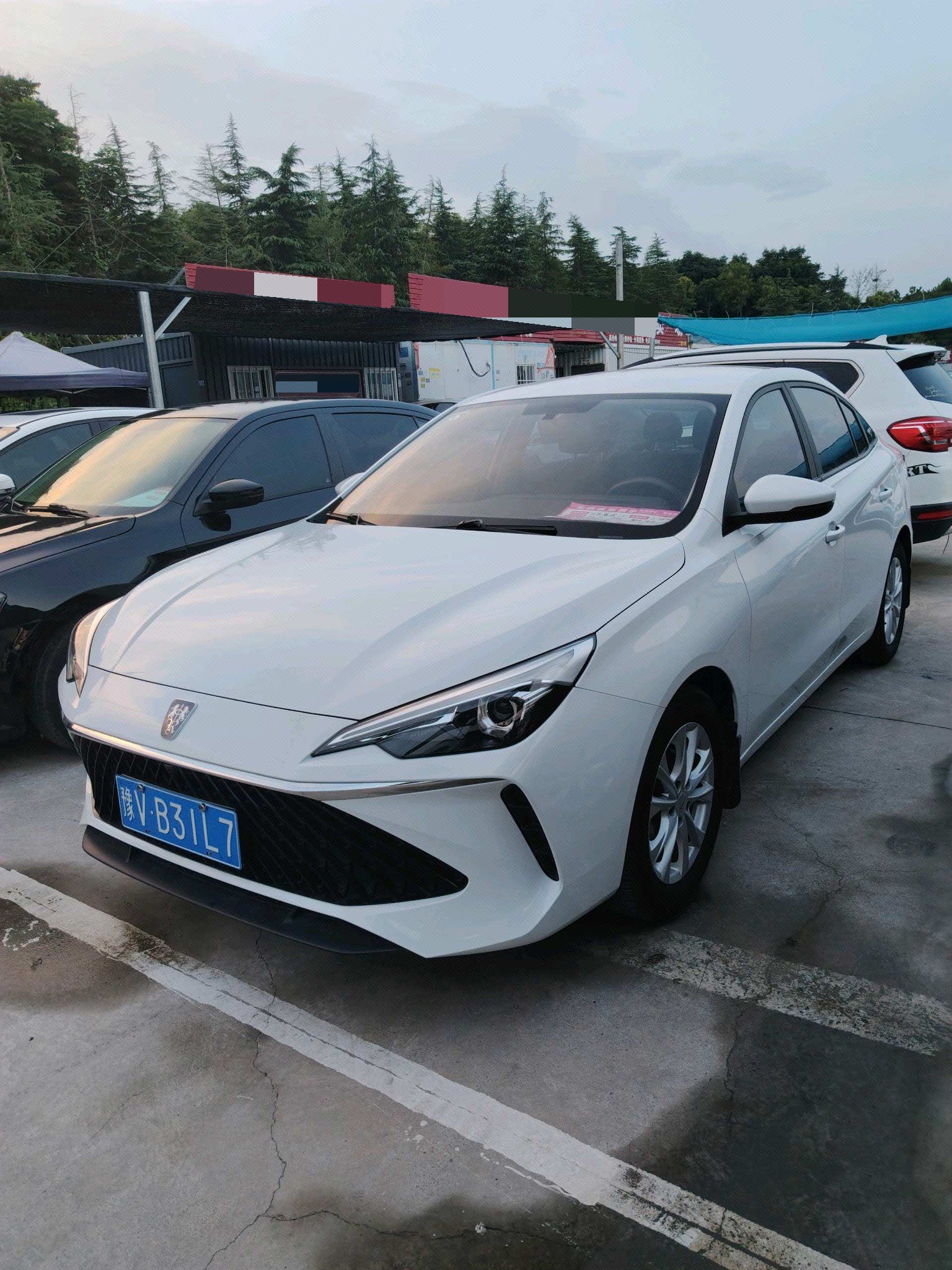 Roewe i5 2023 Roewe i5 2023 car image